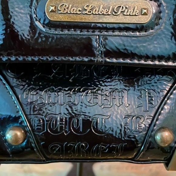 Fab Find Studded Embossed New Blac Label Pink Clutch - Picture 3 of 8